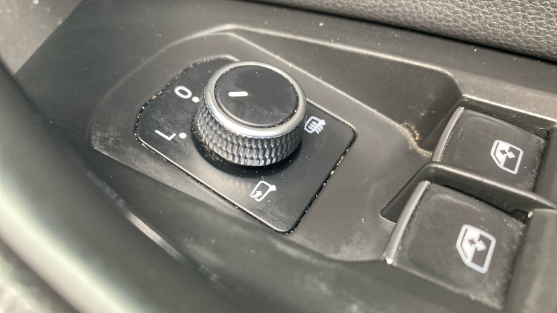 Volkswagen Touareg 3.0 V6 TDI 4Motion R-Line Tech 5dr Tip Auto Diesel Estate